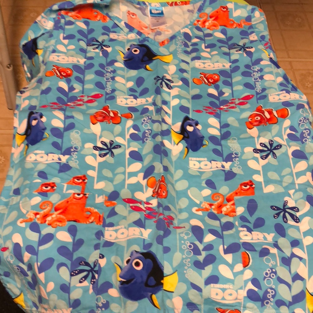 Scrub top
